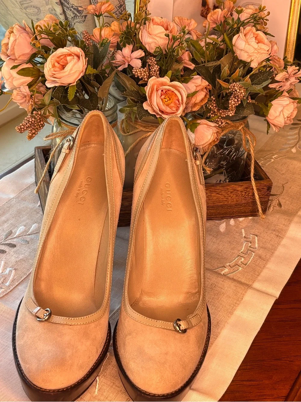 Gucci Cream Suede Platform Pumps with Subtle Buckle